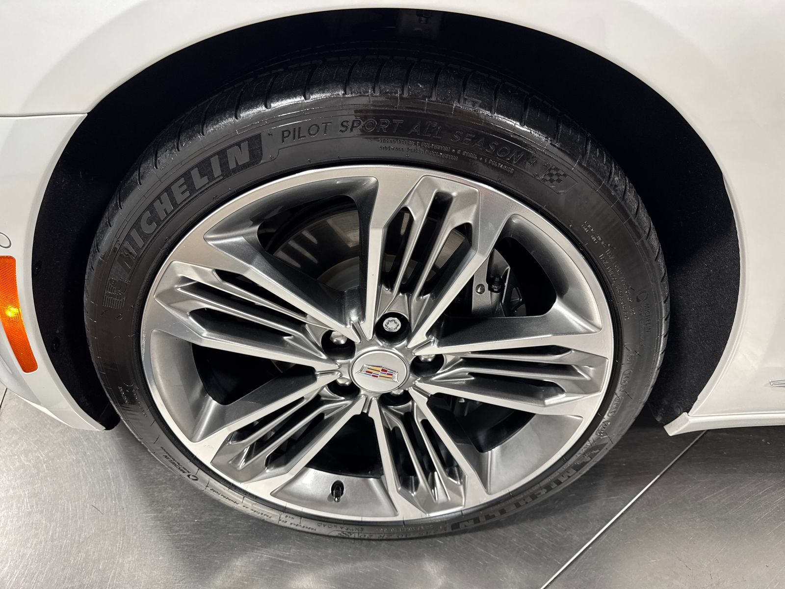 Used 2018 Cadillac CT6 Platinum AWD/4WD image 2