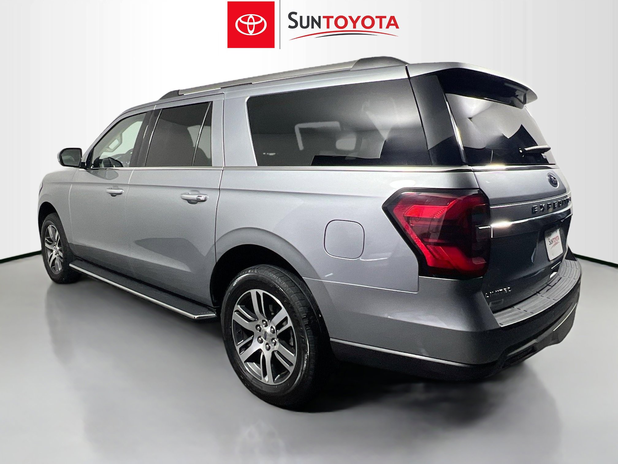 Used 2023 Ford Expedition Max Limited image 6