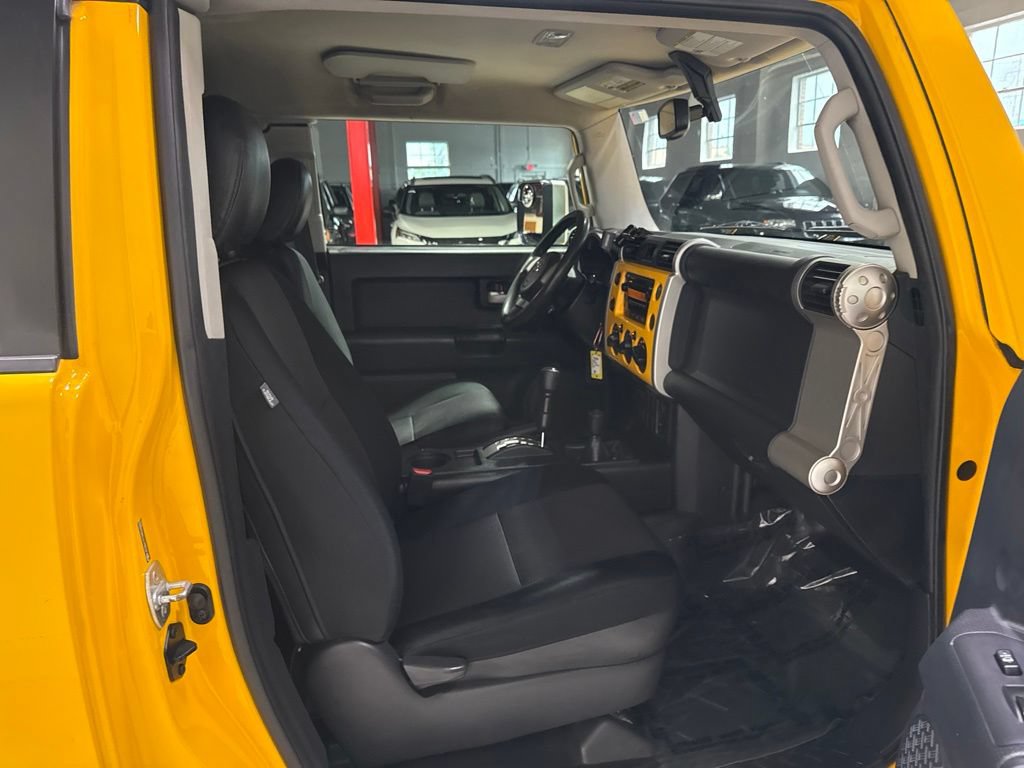 Used 2009 Toyota FJ Cruiser 4WD w/ Convenience Pkg image 24