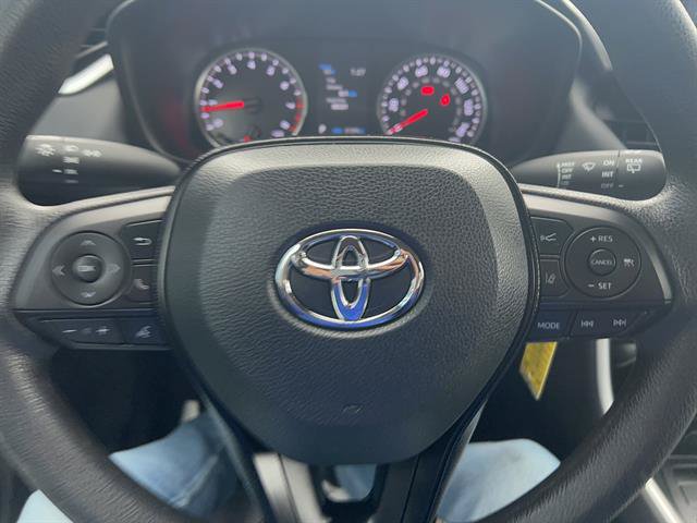 Used 2020 Toyota RAV4 LE w/ All Weather Liner Package AWD/4WD image 17
