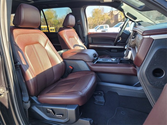 Used 2023 Ford Expedition Max Limited image 18