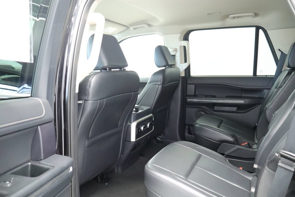 Used 2024 Ford Expedition XLT AWD/4WD image 22