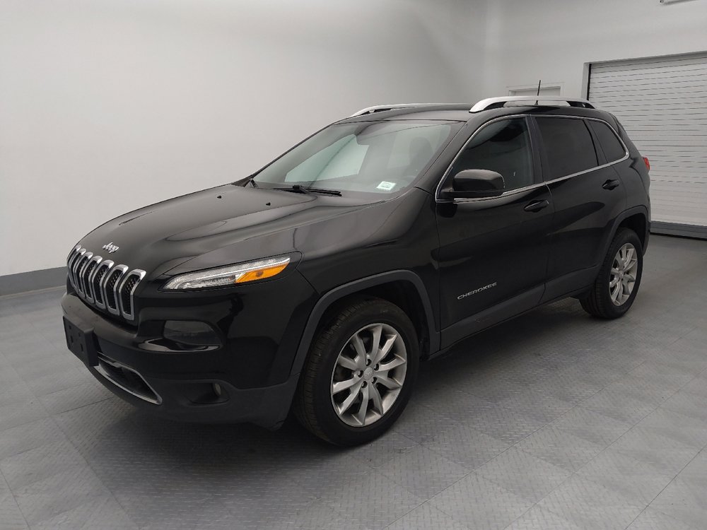 Used 2017 Jeep Cherokee Limited image 2