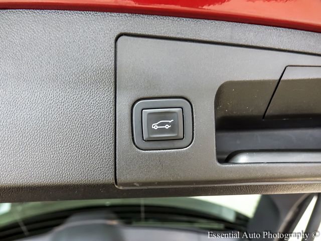 Used 2019 Cadillac XT4 Premium Luxury w/ Cold Weather Package FWD image 22