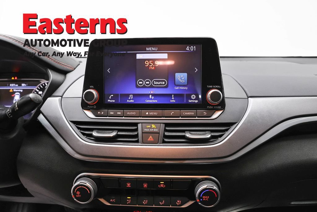 Used 2023 Nissan Altima 2.5 SR AWD/4WD image 12