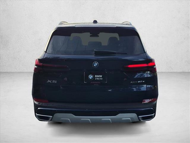 New 2026 BMW X5 xDrive50e w/ Climate Comfort Package AWD/4WD image 8