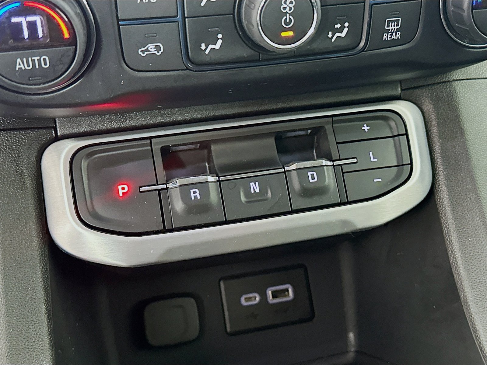 Used 2021 GMC Acadia SLE w/ Driver Convenience Package FWD image 27