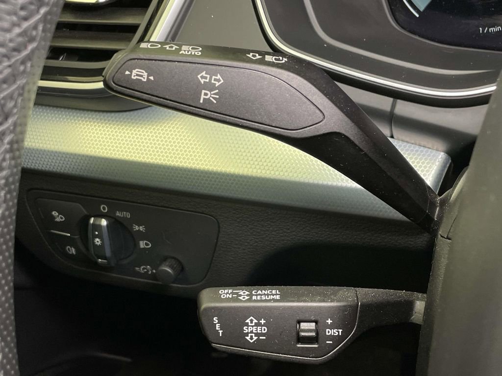 Certified 2025 Audi Q5 2.0T Premium Plus image 42