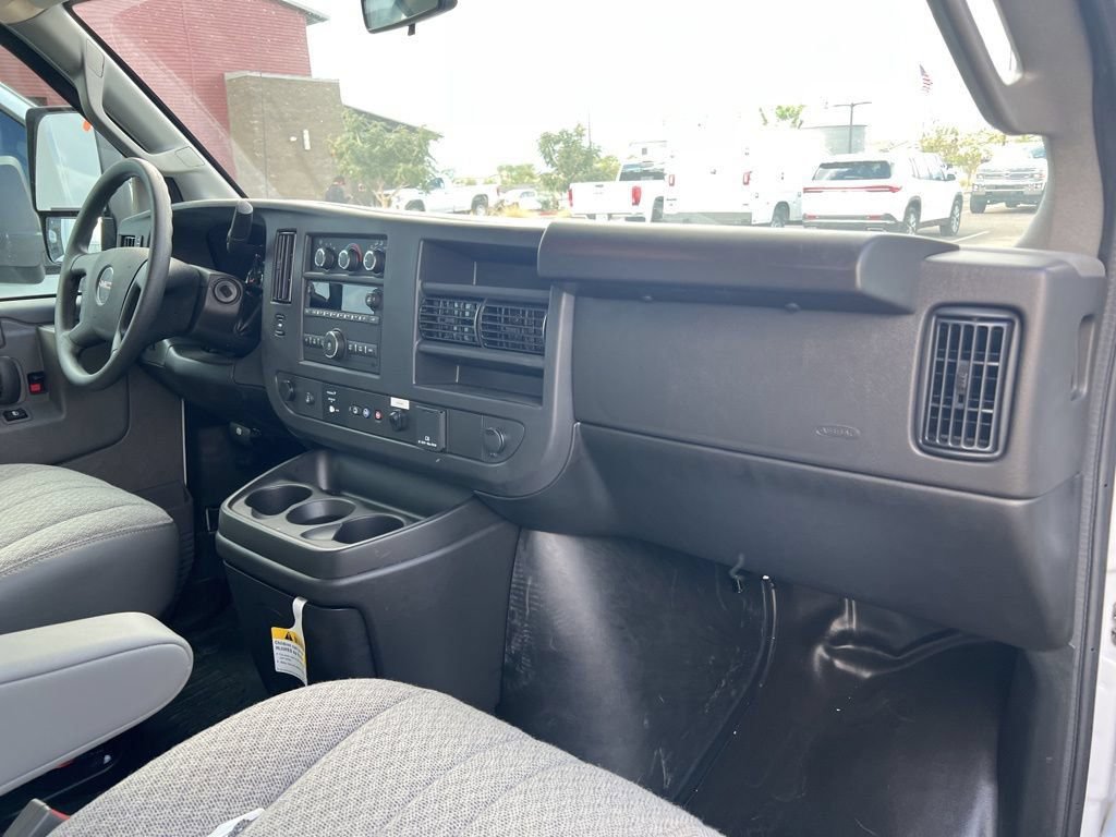 New 2025 GMC Savana 3500 w/ Power Convenience Package RWD image 10