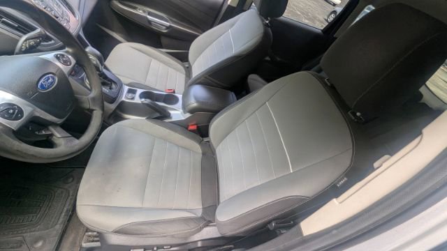 Used 2015 Ford Escape SE FWD image 15