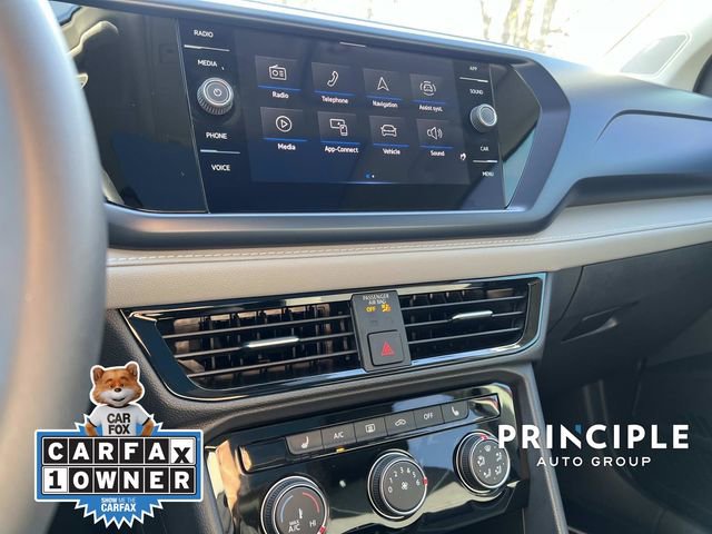 Certified 2023 Volkswagen Taos SE w/ Panoramic Sunroof Package image 22