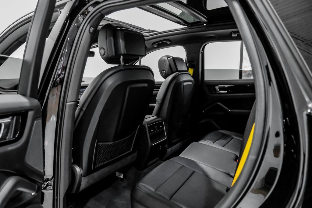 Used 2023 Porsche Cayenne image 44