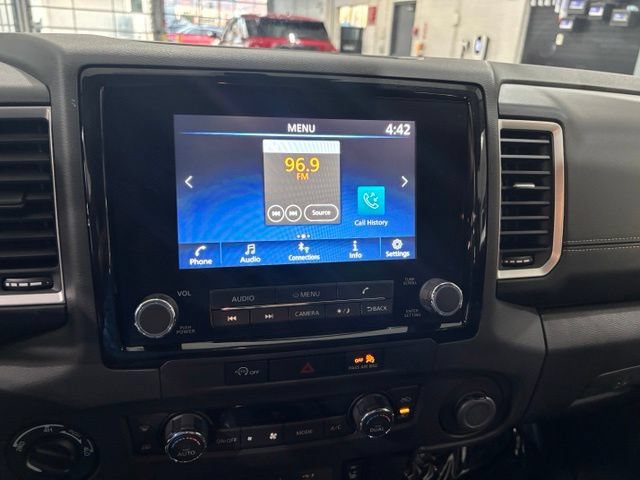 Used 2024 Nissan Frontier SV w/ Technology Package AWD/4WD image 19