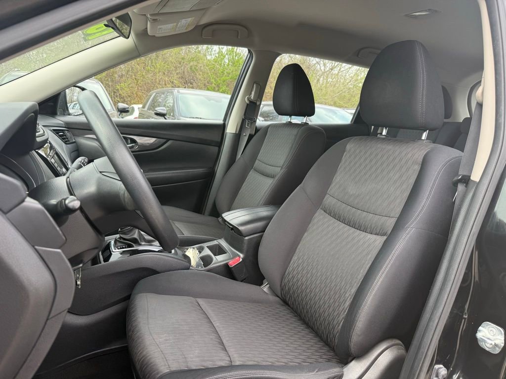 Used 2018 Nissan Rogue S image 7