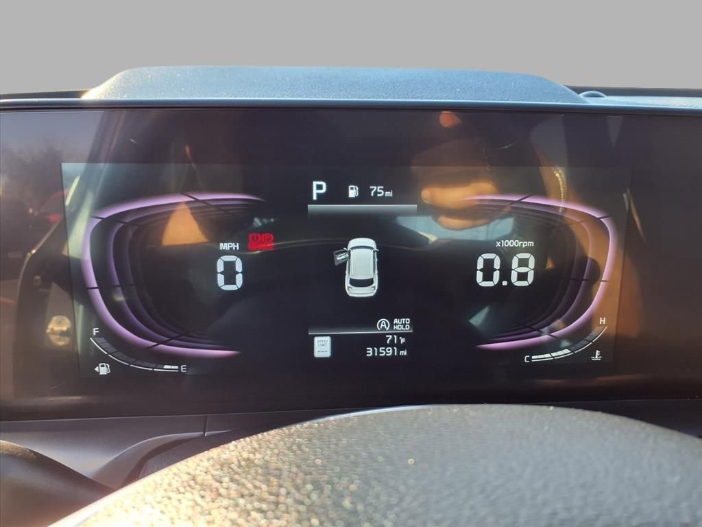 Used 2024 Kia Telluride S image 16