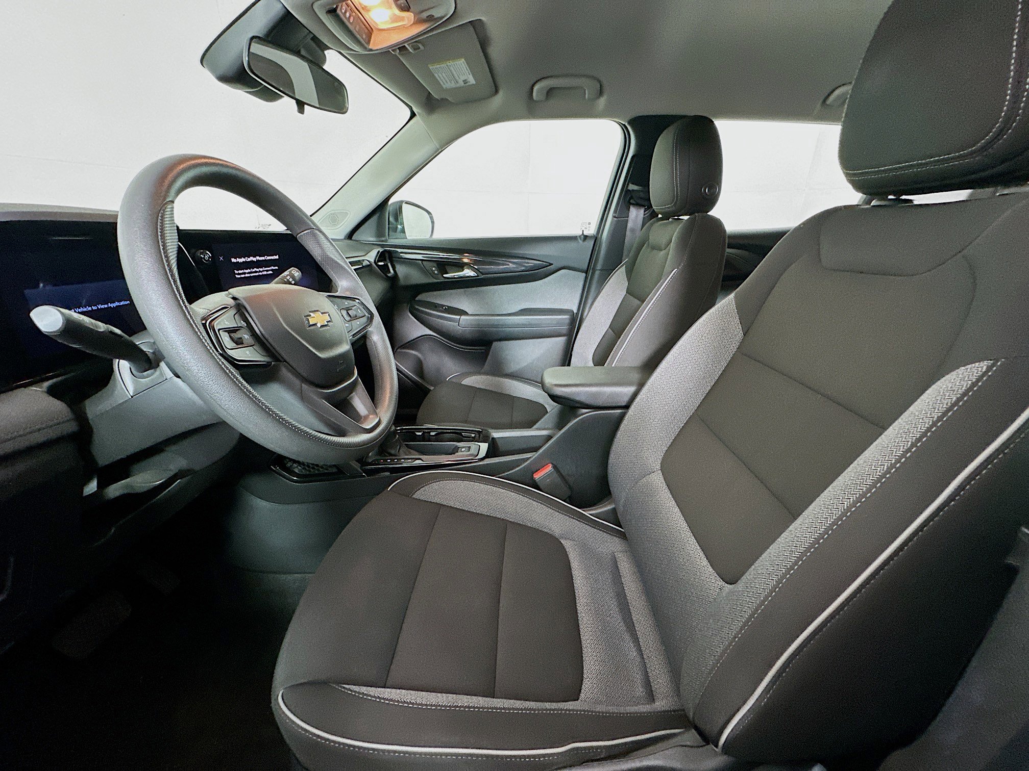 Used 2024 Chevrolet TrailBlazer LS FWD image 13