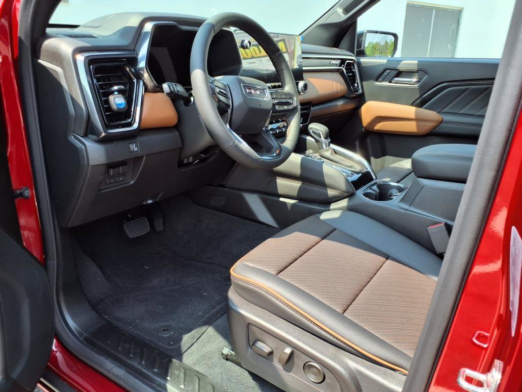 New 2026 GMC Canyon AT4 w/ Technology Plus Package image 9