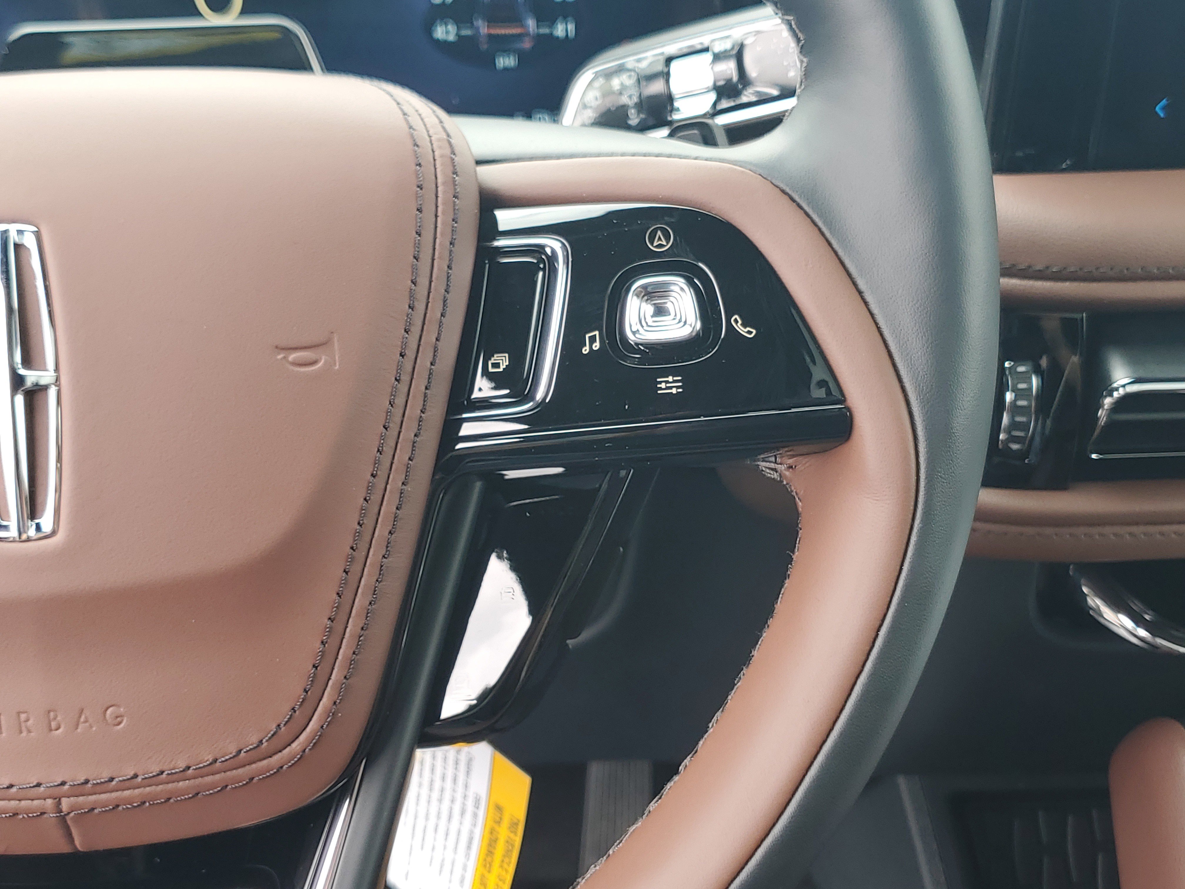 New 2026 Lincoln Aviator Reserve AWD/4WD image 16
