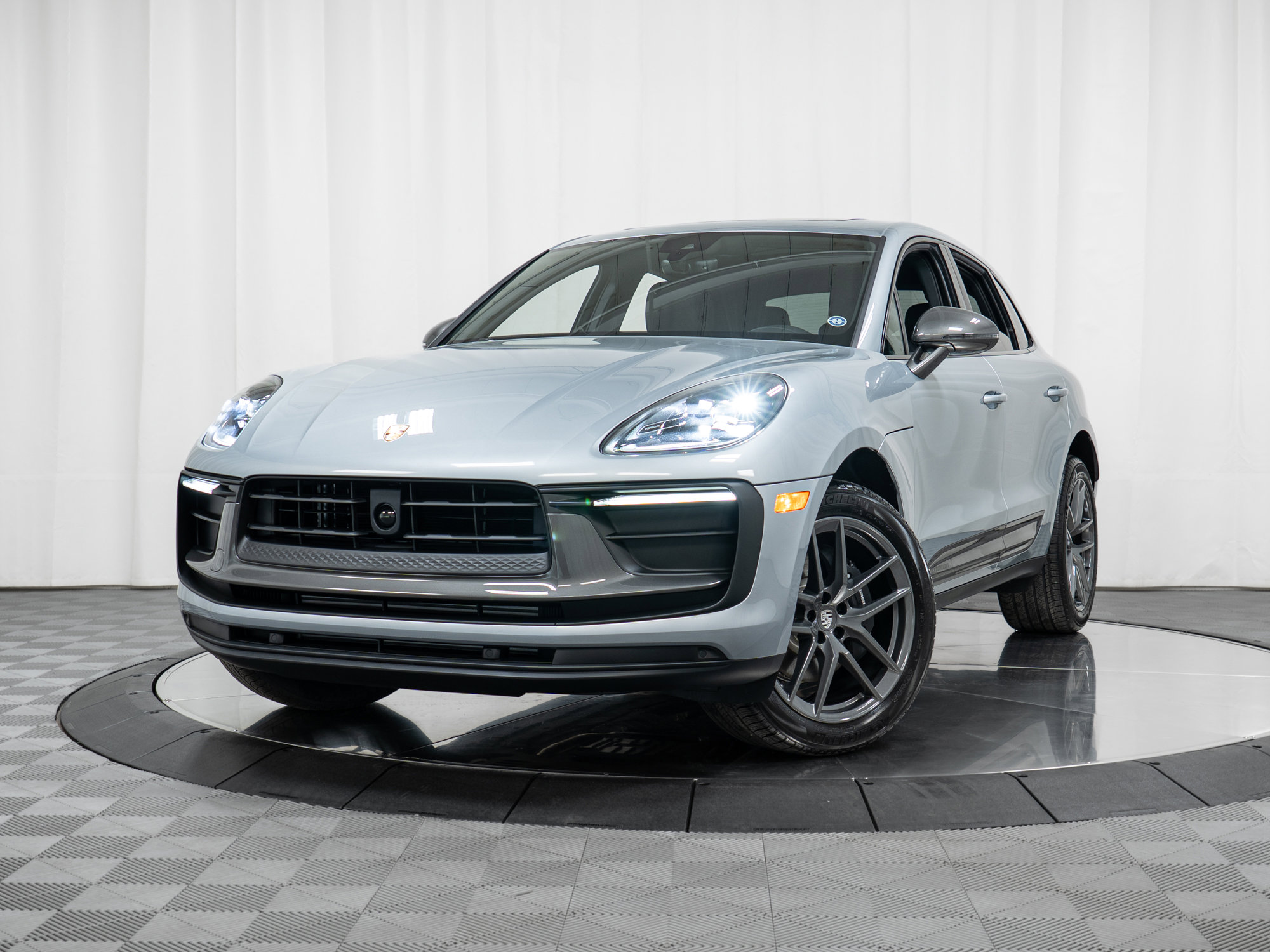 New 2026 Porsche Macan Turbo image 32