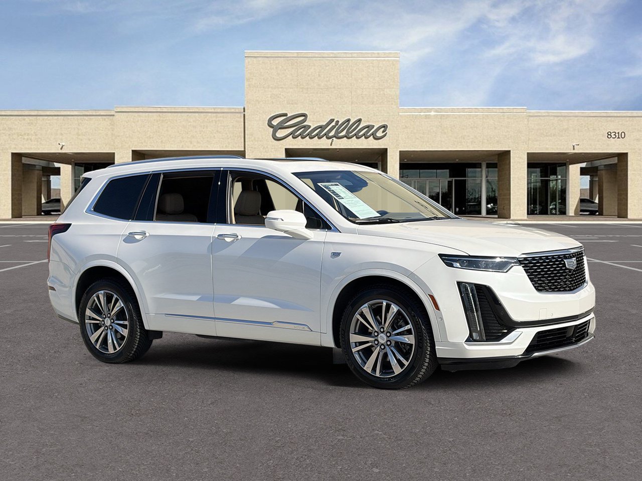 Used 2021 Cadillac XT6 Premium Luxury w/ Platinum Package AWD/4WD image 3