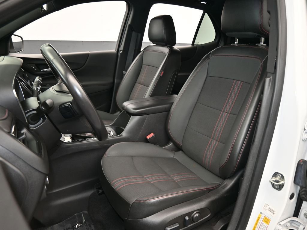 Used 2022 Chevrolet Equinox RS w/ Infotainment Package image 38