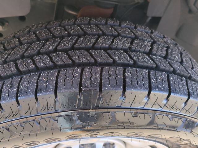 Used 2020 Nissan NV 1500 SV image 11