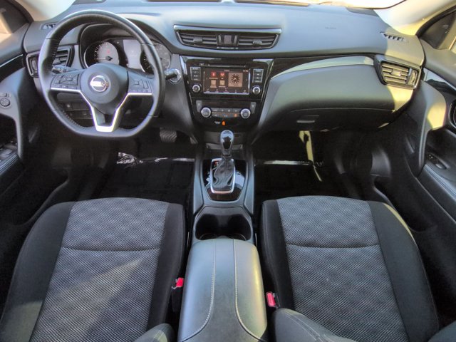 Used 2021 Nissan Rogue Sport SV image 17