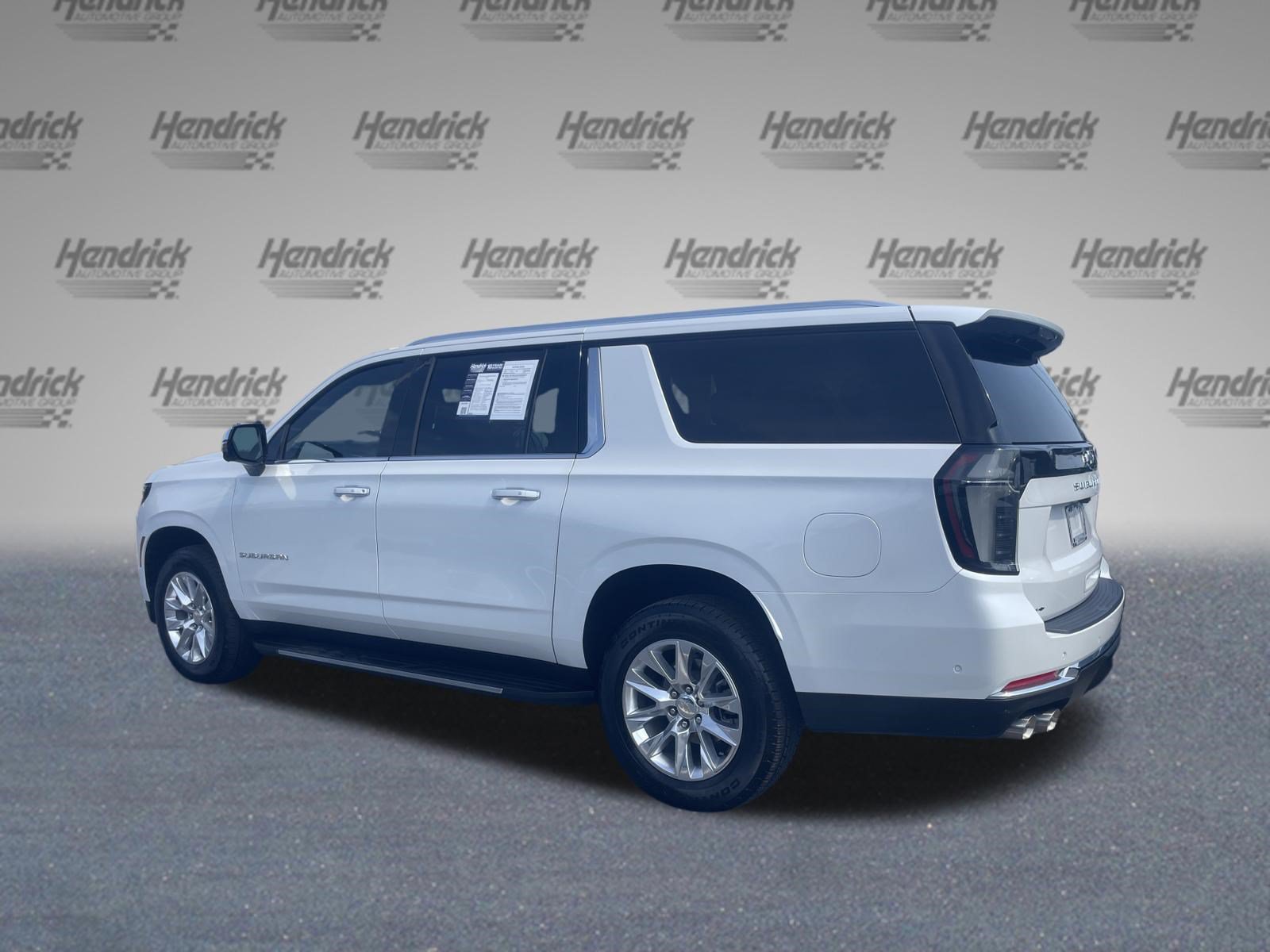 Used 2025 Chevrolet Suburban Premier AWD/4WD image 8