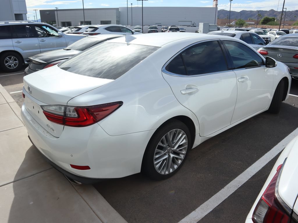 Used 2016 Lexus ES 350 w/ Navigation System Package FWD image 4