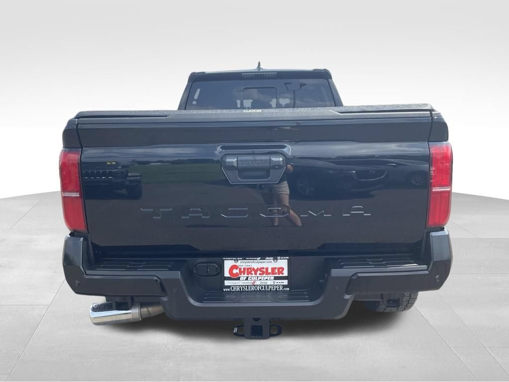 Used 2025 Toyota Tacoma TRD Sport w/ TRD Sport Upgrade Package AWD/4WD image 13