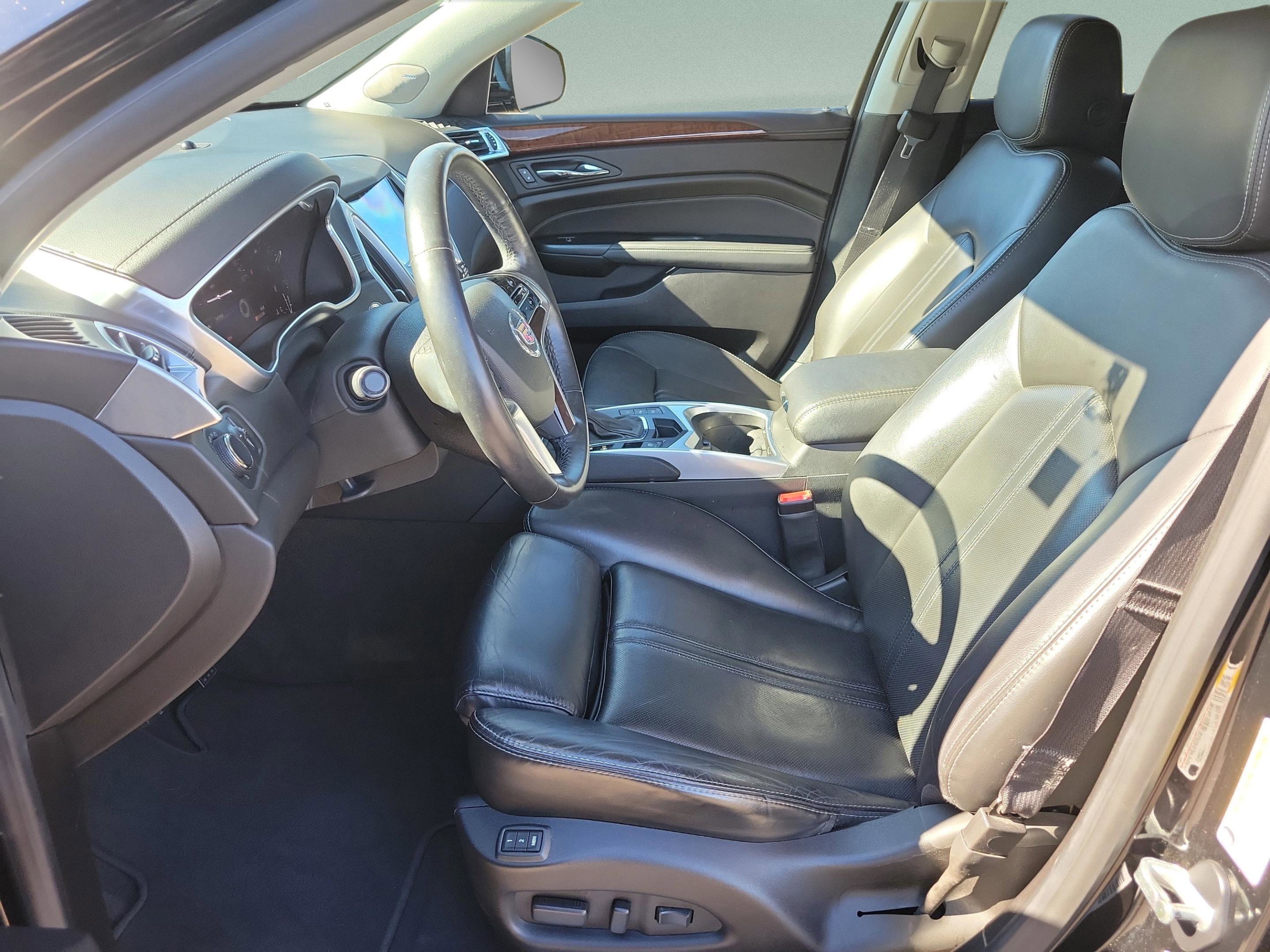 Used 2016 Cadillac SRX Luxury w/ Driver Awareness Package image 20