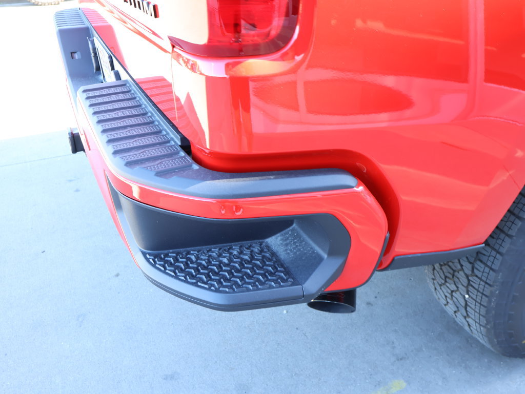 New 2026 Chevrolet Silverado 1500 Custom w/ Turbomax Blackout Package AWD/4WD image 32