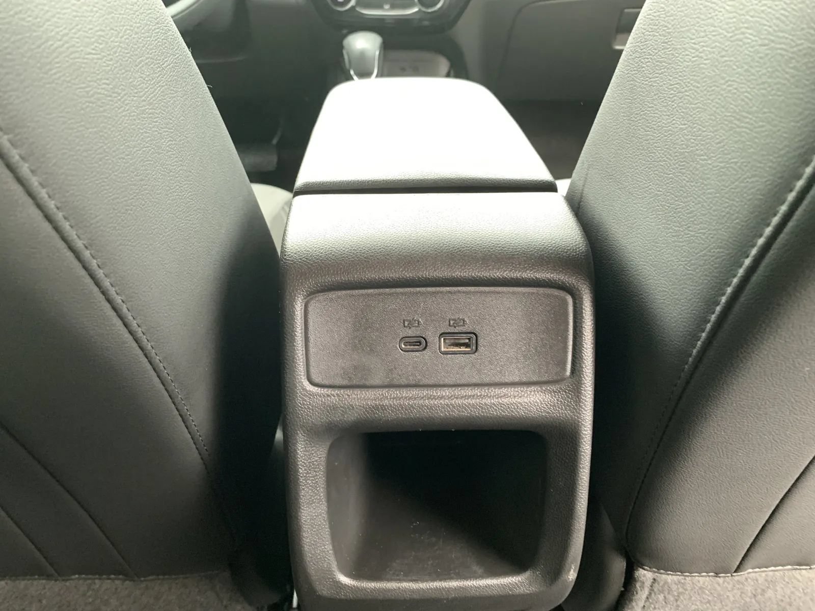 Used 2025 Chevrolet Trax LT FWD image 34