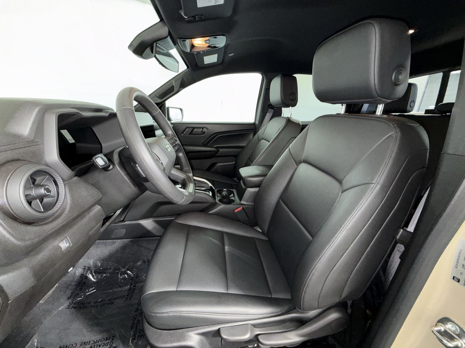 Used 2023 Chevrolet Colorado Trail Boss w/ LPO, Dark Essentials Package AWD/4WD image 13