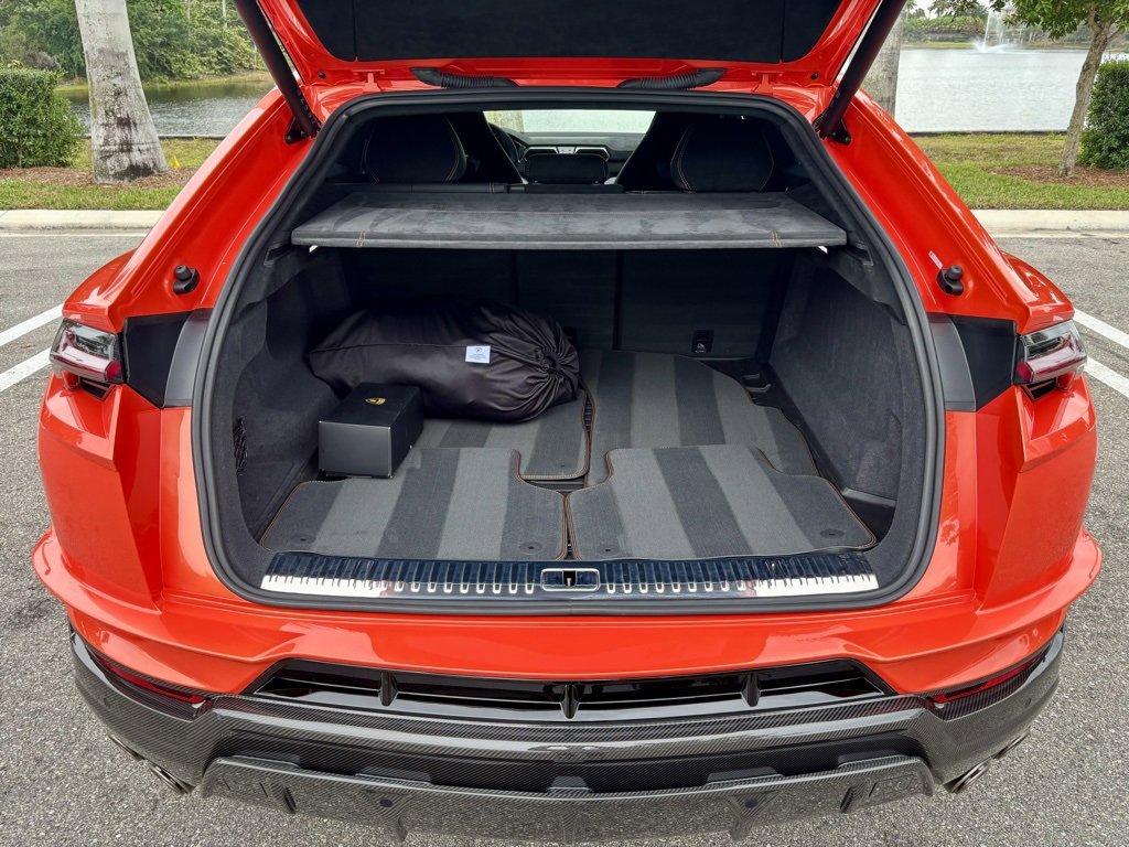 Used 2023 Lamborghini Urus Performante image 23