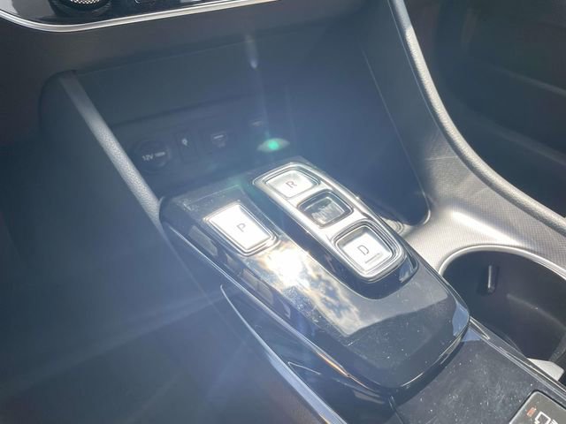 Used 2021 Hyundai Sonata Limited w/ Preferred Accessory Package FWD image 30
