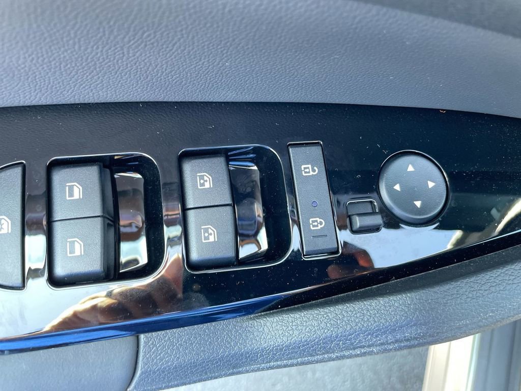 Used 2025 Kia Sportage X-Line image 39