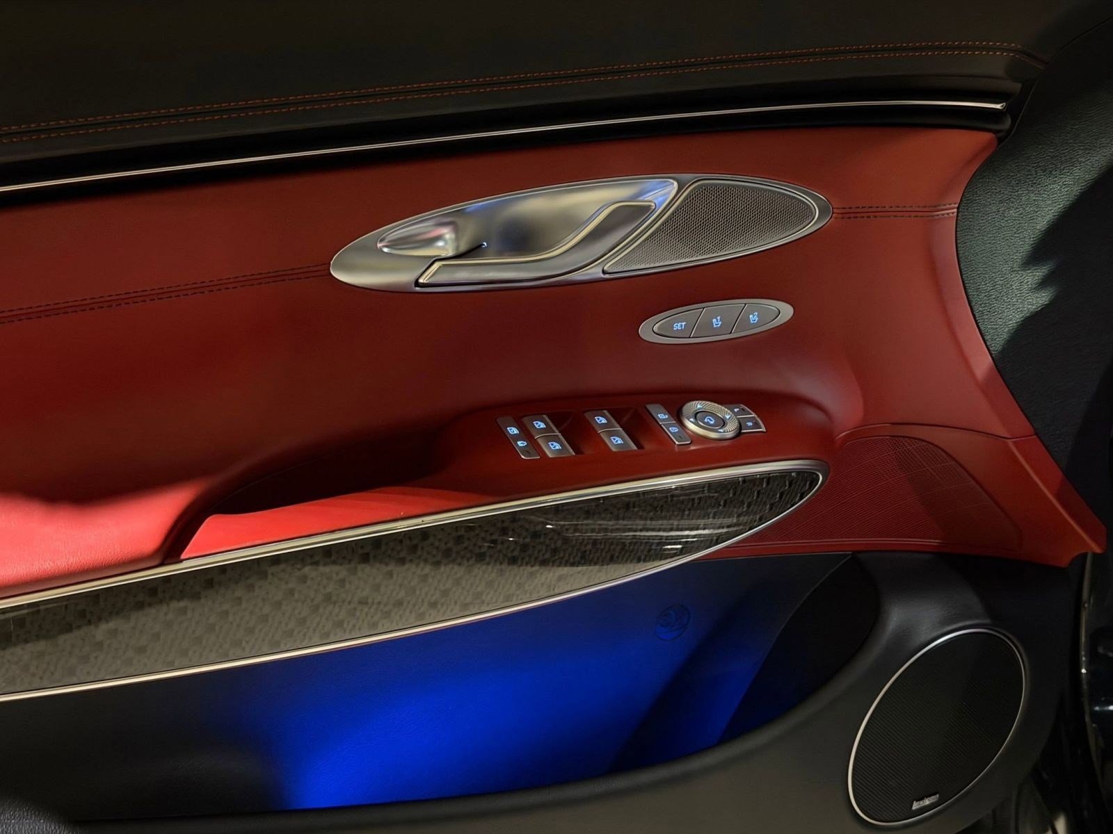 Used 2022 Genesis GV70 3.5T Sport w/ Sport Prestige Package AWD/4WD image 14