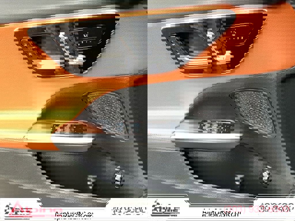 Used 2023 Mercedes-Benz C 300 4MATIC Sedan image 20