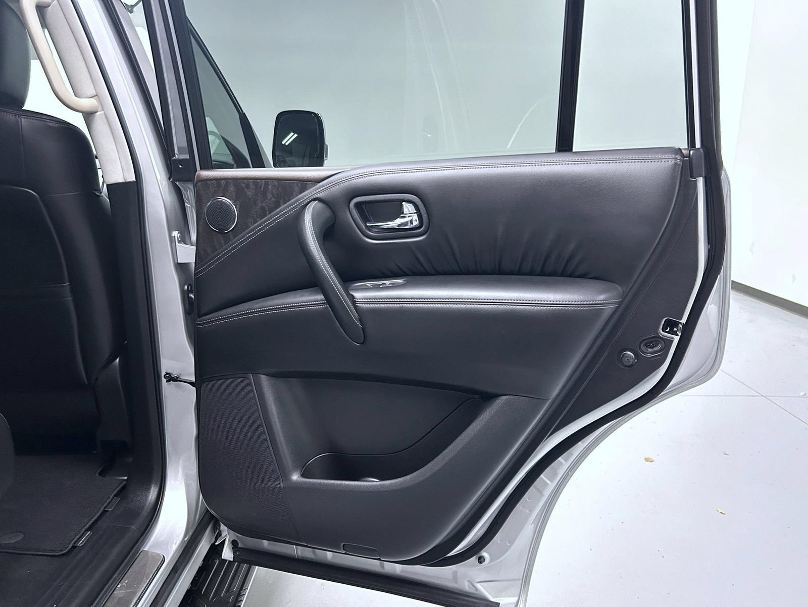 Used 2021 Nissan Armada Platinum w/ Captain's Chairs Package AWD/4WD image 17