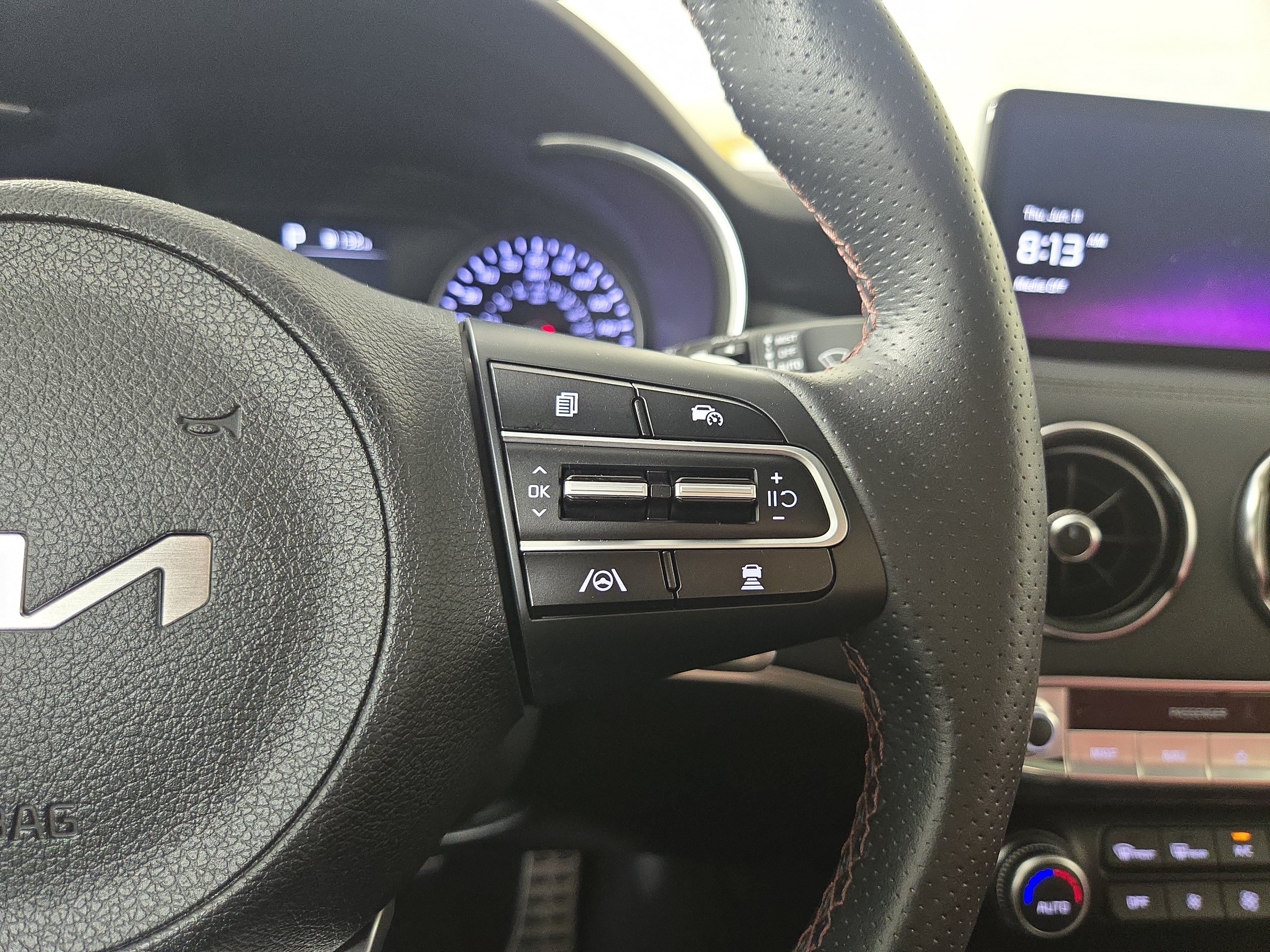 Used 2023 Kia Stinger GT-Line w/ Sun & Sound Package AWD/4WD image 16