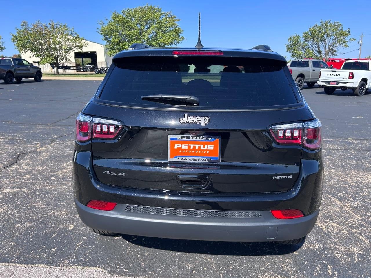 New 2026 Jeep Compass Latitude image 4