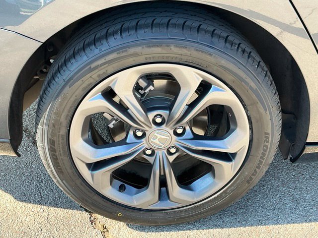 Certified 2025 Honda Accord EX-L image 5