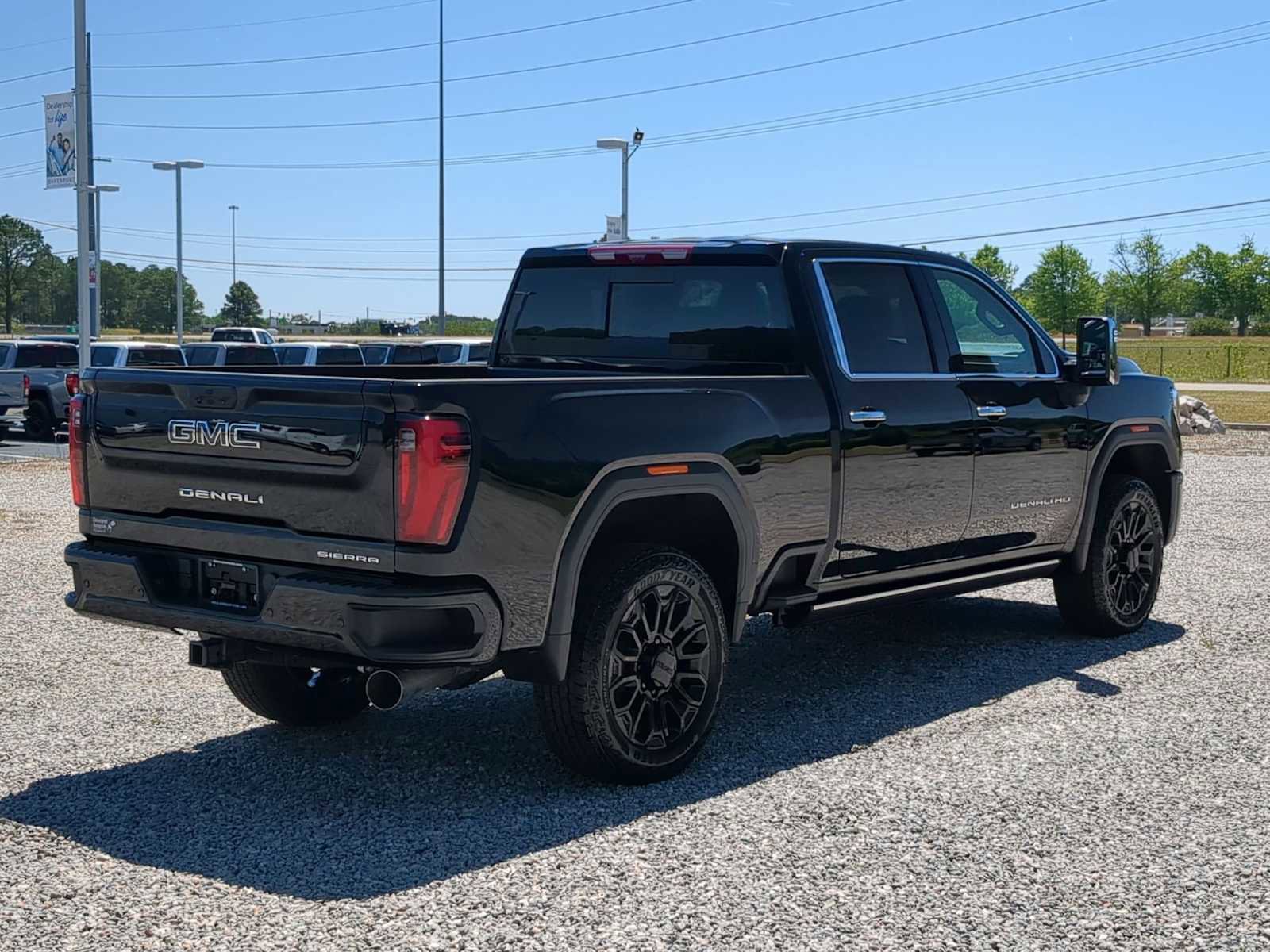 New 2026 GMC Sierra 2500 Denali Ultimate AWD/4WD image 8