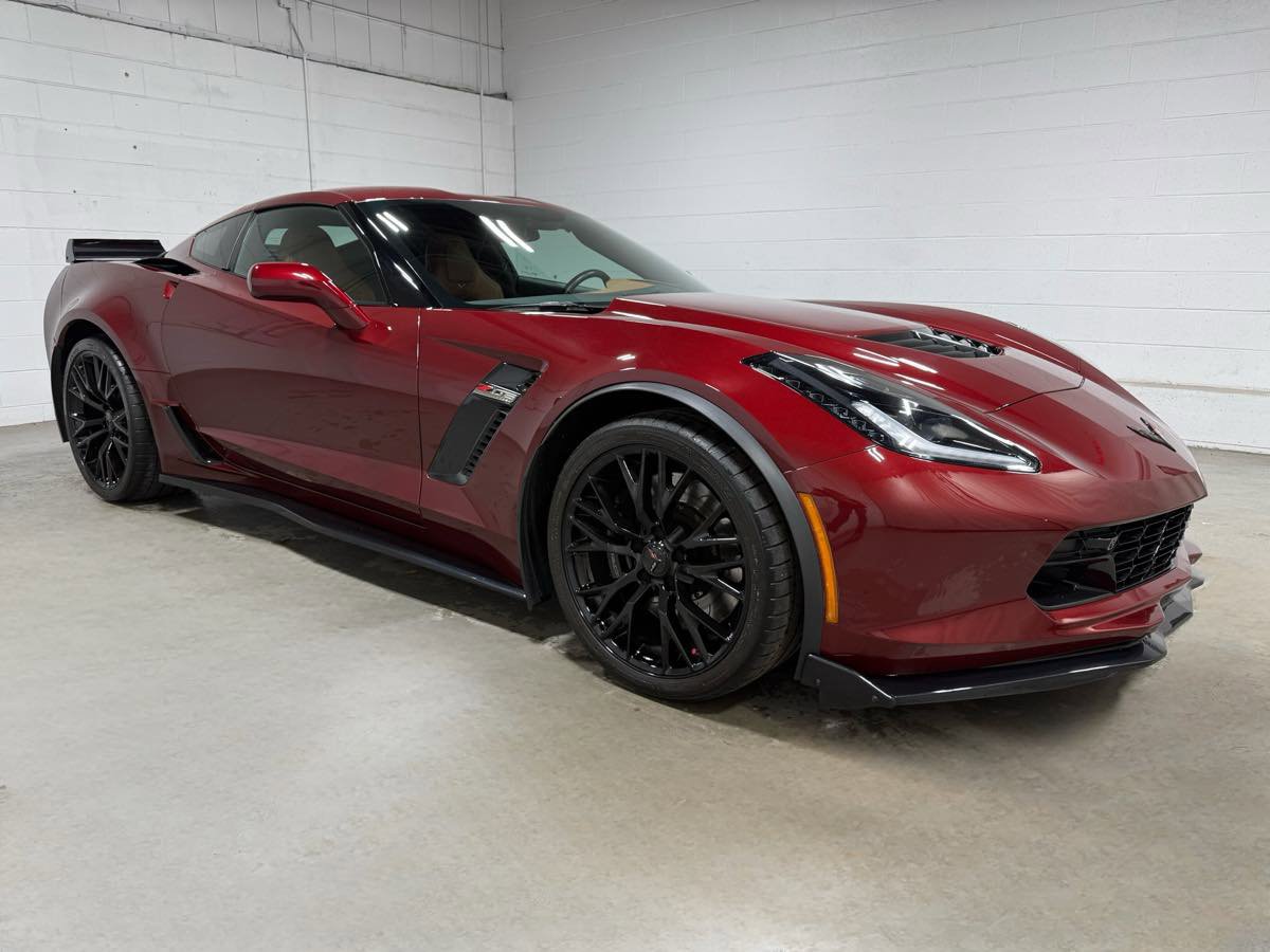 Used 2016 Chevrolet Corvette Z06 w/ 2LZ Preferred Equipment Group image 3