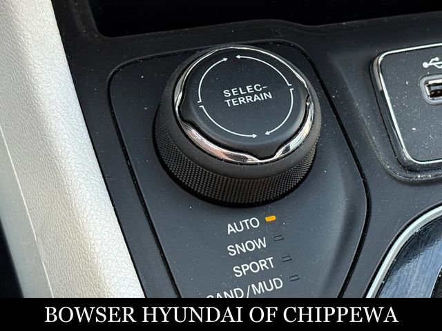 Used 2019 Jeep Cherokee Limited image 19