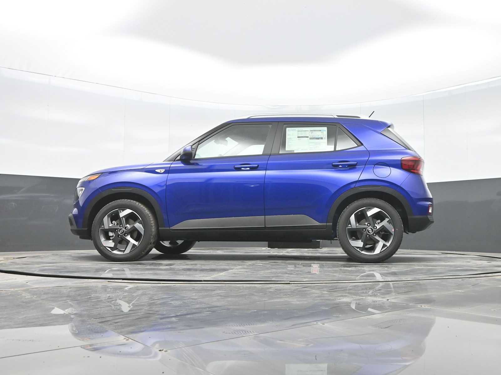 Used 2026 Hyundai Venue SEL FWD image 33