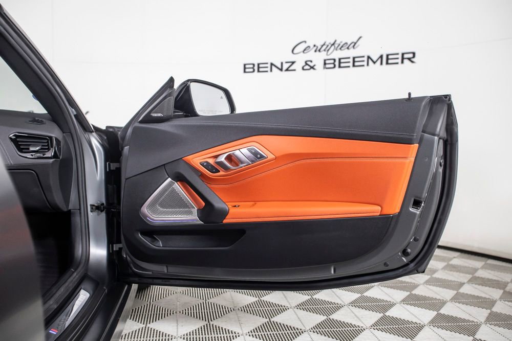 Used 2024 BMW Z4 M40i w/ Premium Package image 21