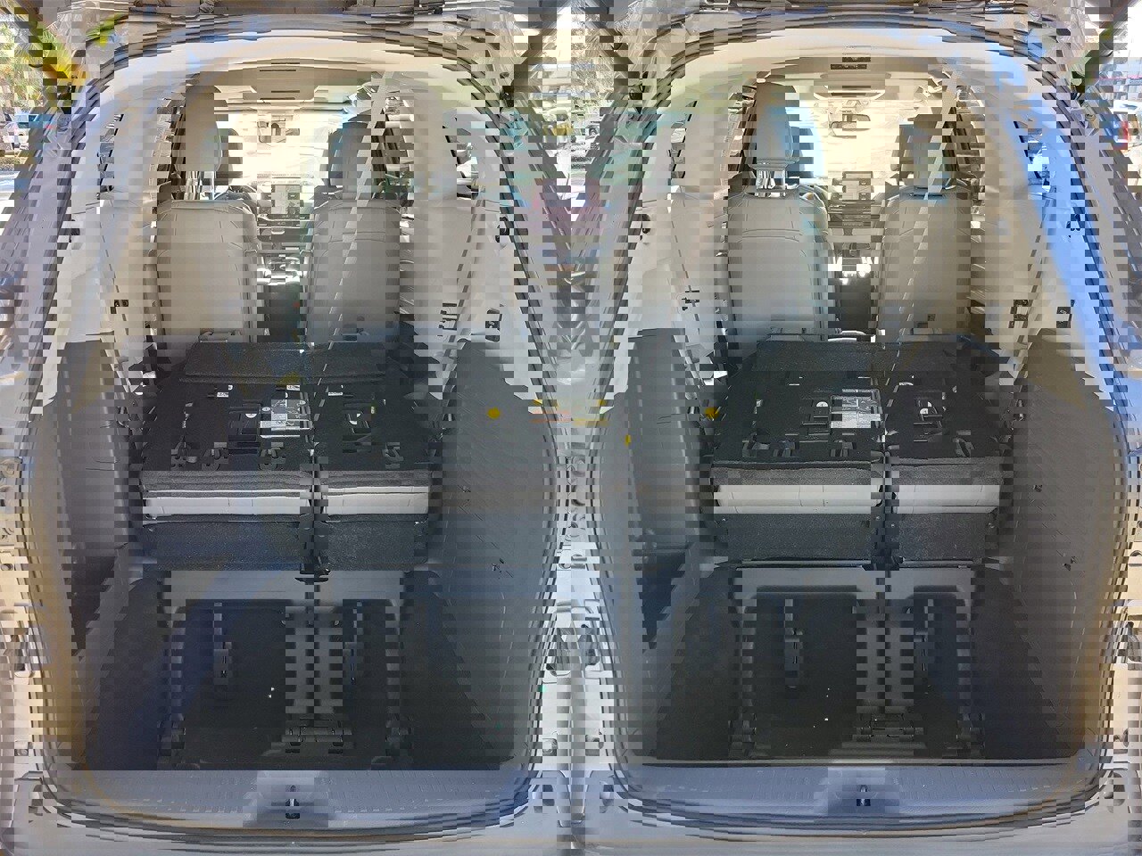 Used 2024 Toyota Sienna XLE image 9