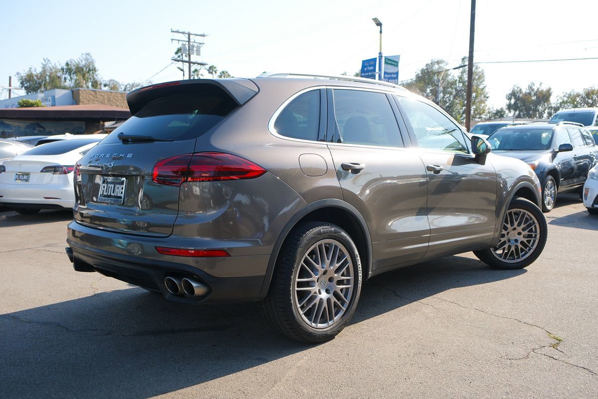 Used 2015 Porsche Cayenne S AWD/4WD image 6